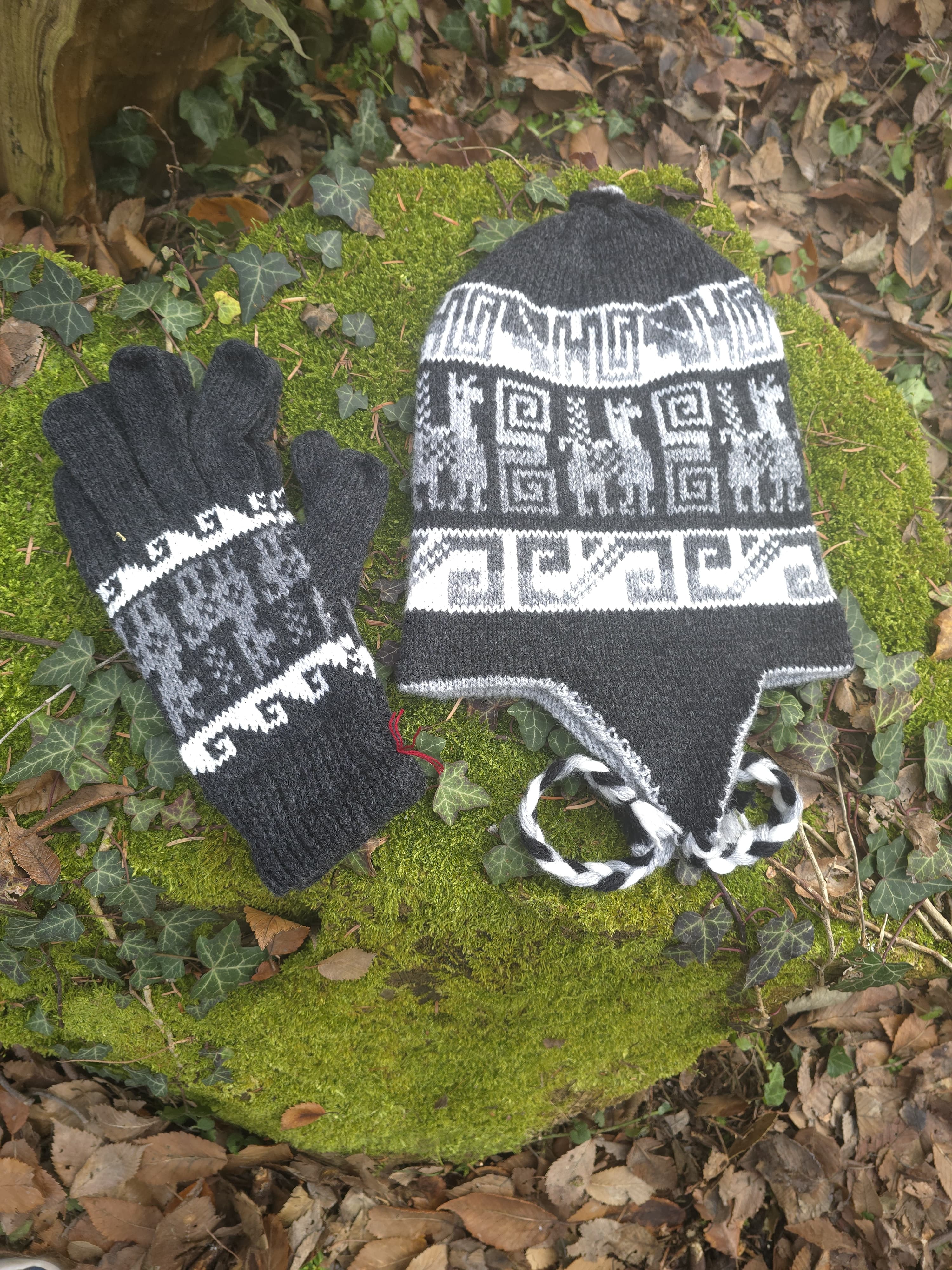 Set coordinato Cappello + Guanti in Lana di Alpaca