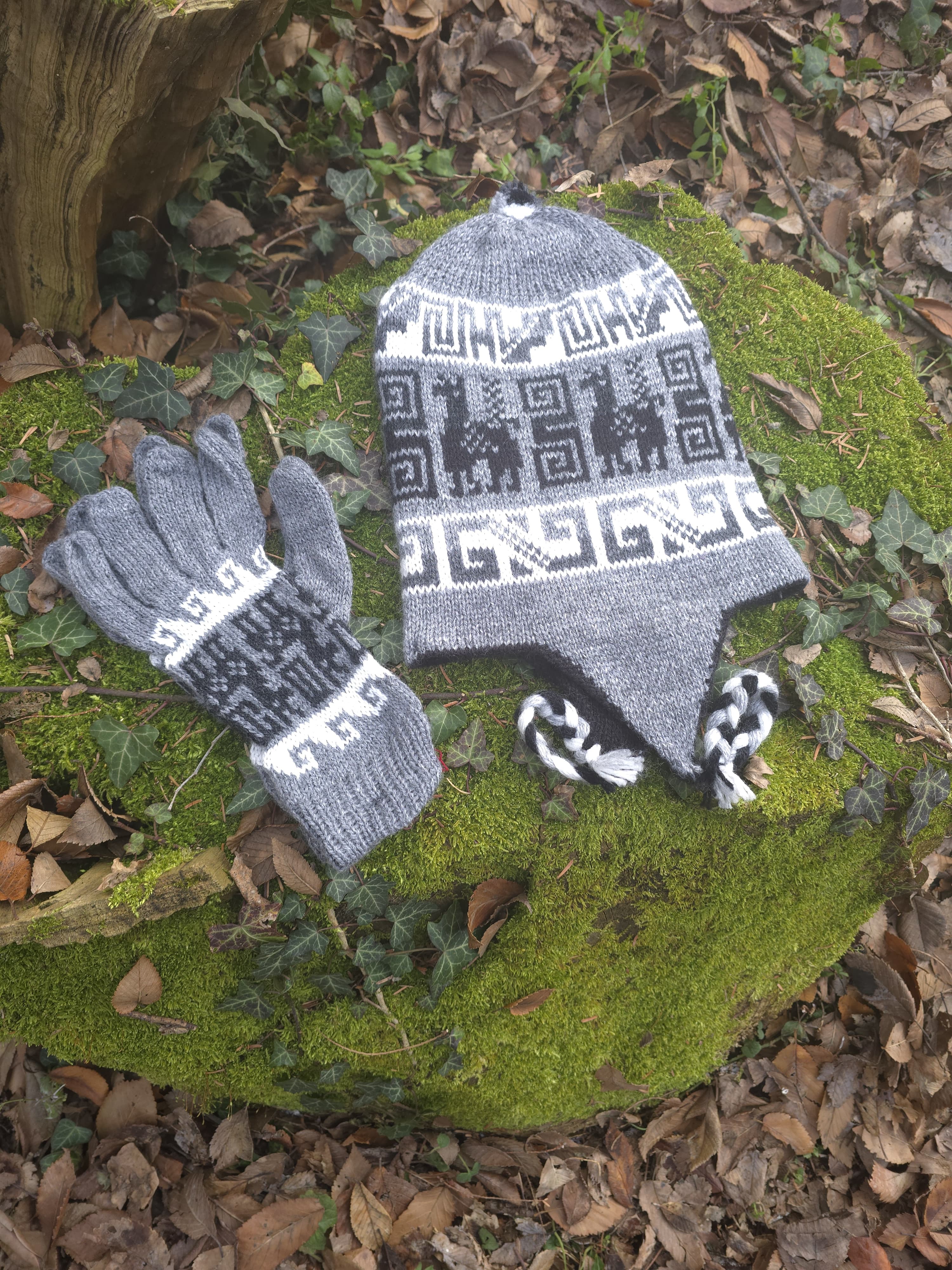 Set coordinato Cappello + Guanti in Lana di Alpaca